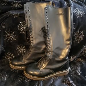 20 Eye Doc Marten Boots